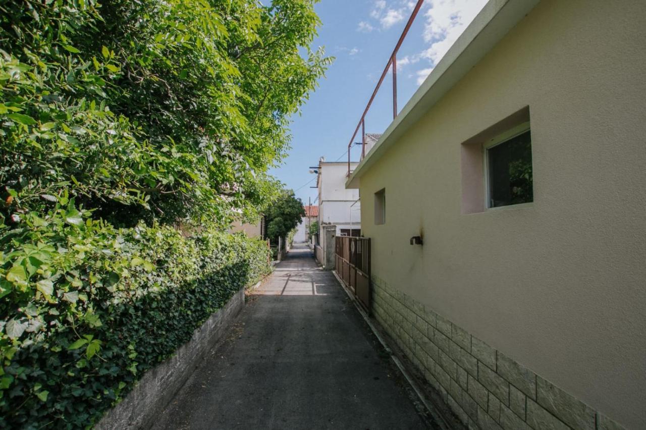 Apartment Lovre Kastela Exterior photo